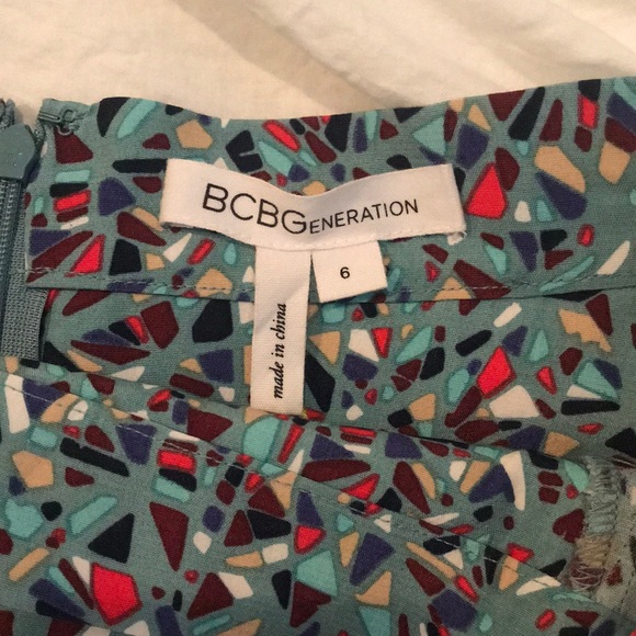 BRAND NEW BCBG SKIRT - Picture 2 of 3
